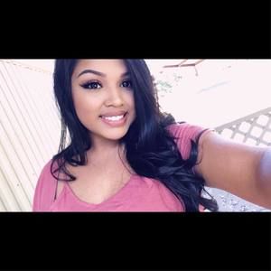 Meet your Posher, Ela